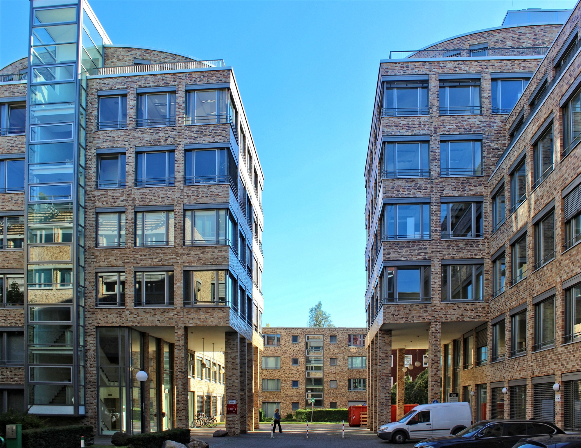 Moderne Büroflächen direkt am Wandsbeker Markt mieten.