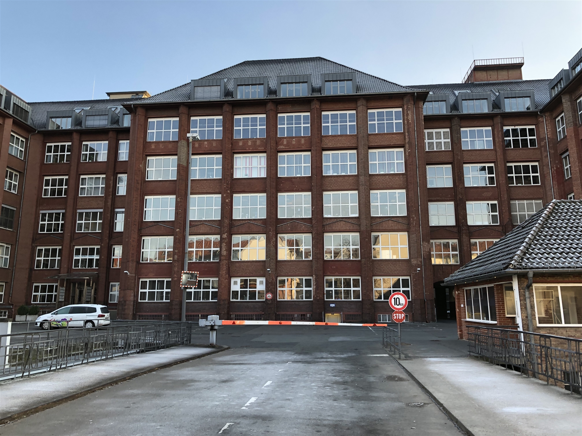 Lorenzweg 5 12099 Berlin Klassische Büroetage direkt am Tempelhofer Hafen